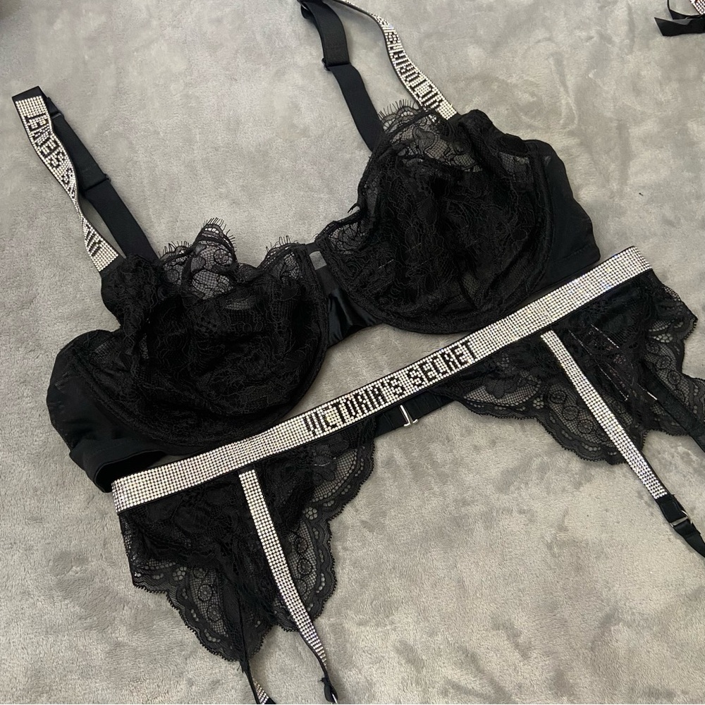 New! Victoria’s Secret Shine Strap Unlined Demi Bra & Garter Belt Set 10370 - Picture 3 of 7